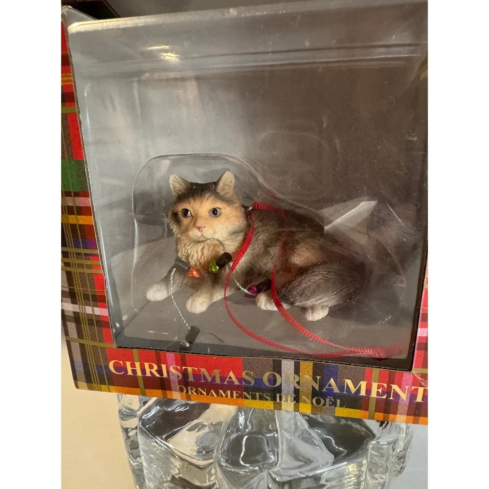 Sandicast Cat in Christmas Lights‎ Ornament New in Box
